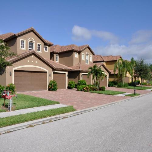 Sidewalk cleaning st pete